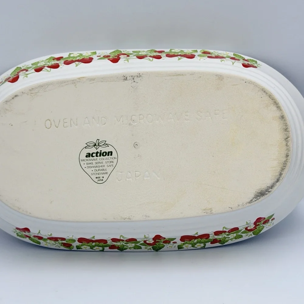 VTG Action Strawberry Divided Baking Dish Japan Cottagecore Retro Kitchen